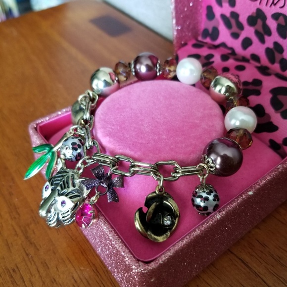 🔴SOLD🔴Betsey Johnson Jaguar Stretchy Bracelet - Picture 3 of 7